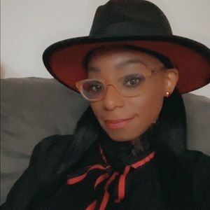 Meet your Posher, Trayvia